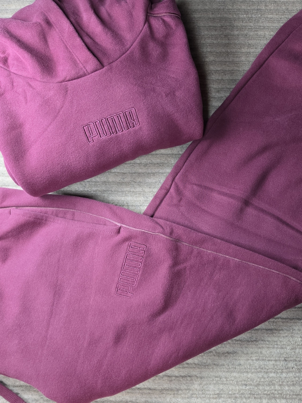Puma Maroon Women’s Sweatsuits Set Hoodie And Pants Medium